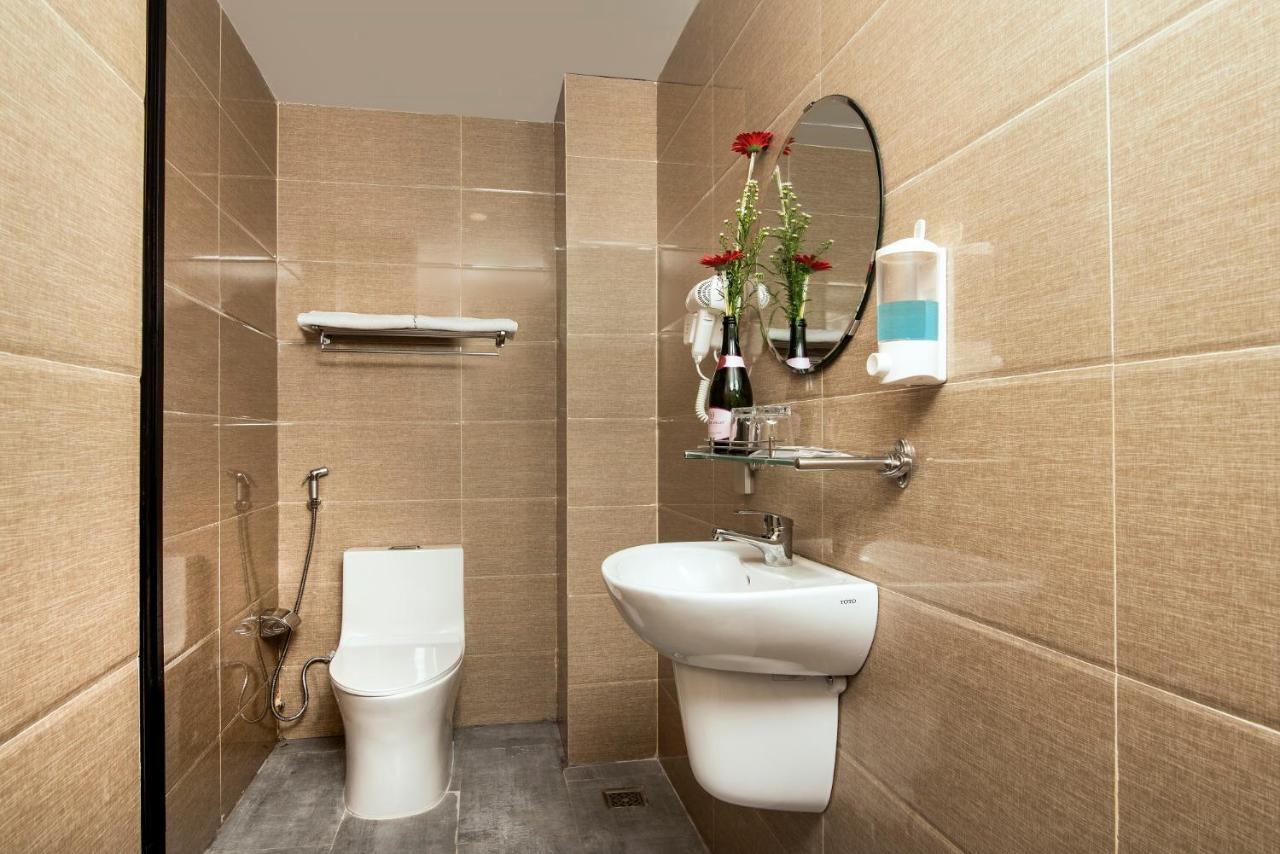 Golden Lotus Central Hotel Нячанг Экстерьер фото